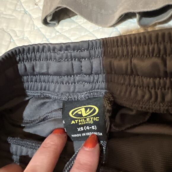 Lot Of Boys Size 5 Tops, Shorts Swim Trunks Diff Brand. 4 Piece Lot 2 Short Sets - Picture 8 of 8